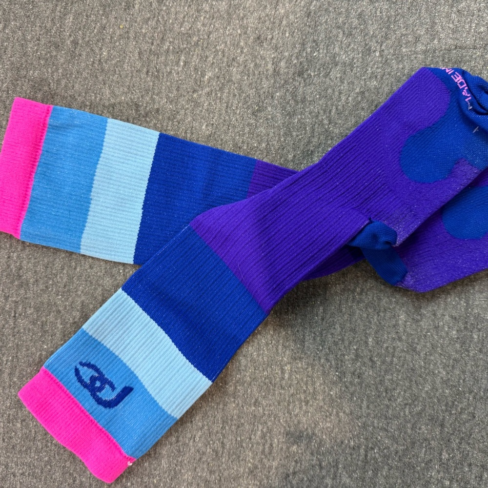 6 pair Vibrant Striped Blue and Red Women's Socks - Picture 5 of 9